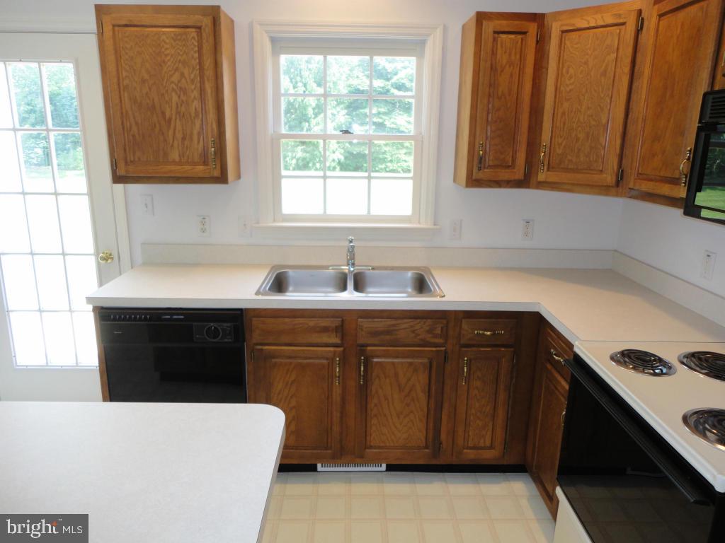 7 Penny Lane Lititz, PA 17543 - Photo 8 of 36 Gallery Image 8