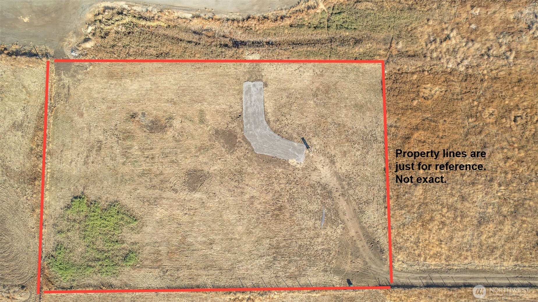 601 East 1st Street Waterville, WA 98858 - Photo 18 of 18 a picture of a bathroom with a shower