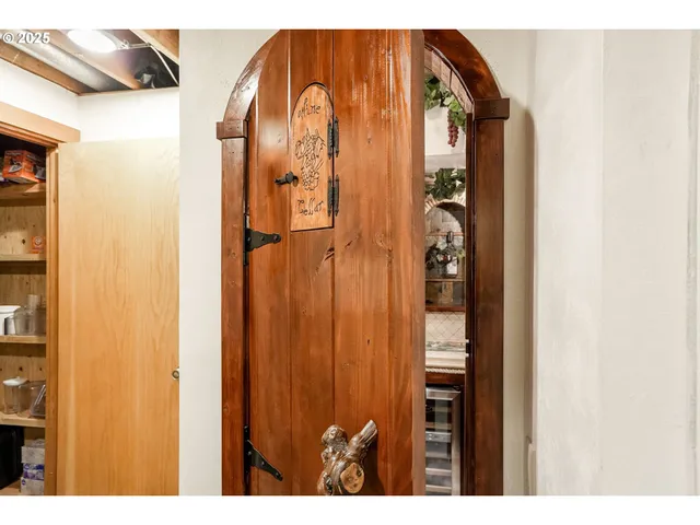 a view of elevator with hallway