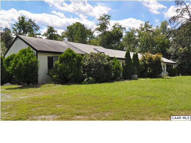 3425 Richmond Road Keswick, VA 22947 - Photo 2 of 22 a view of a backyard