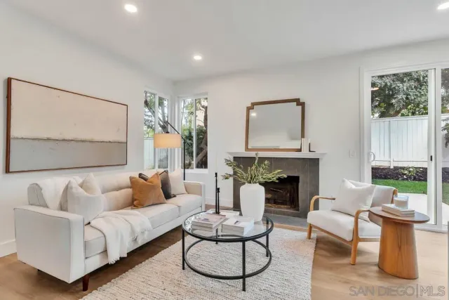 $1,425,000 | 12169 Via San Loreno, San Diego, CA 92128