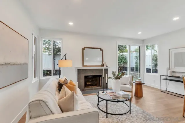 $1,425,000 | 12169 Via San Loreno, San Diego, CA 92128