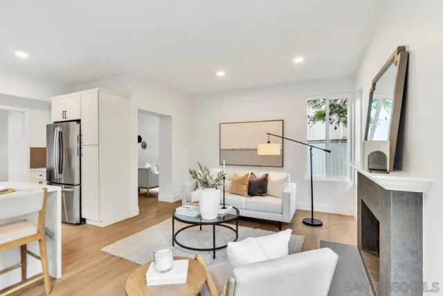 $1,425,000 | 12169 Via San Loreno, San Diego, CA 92128