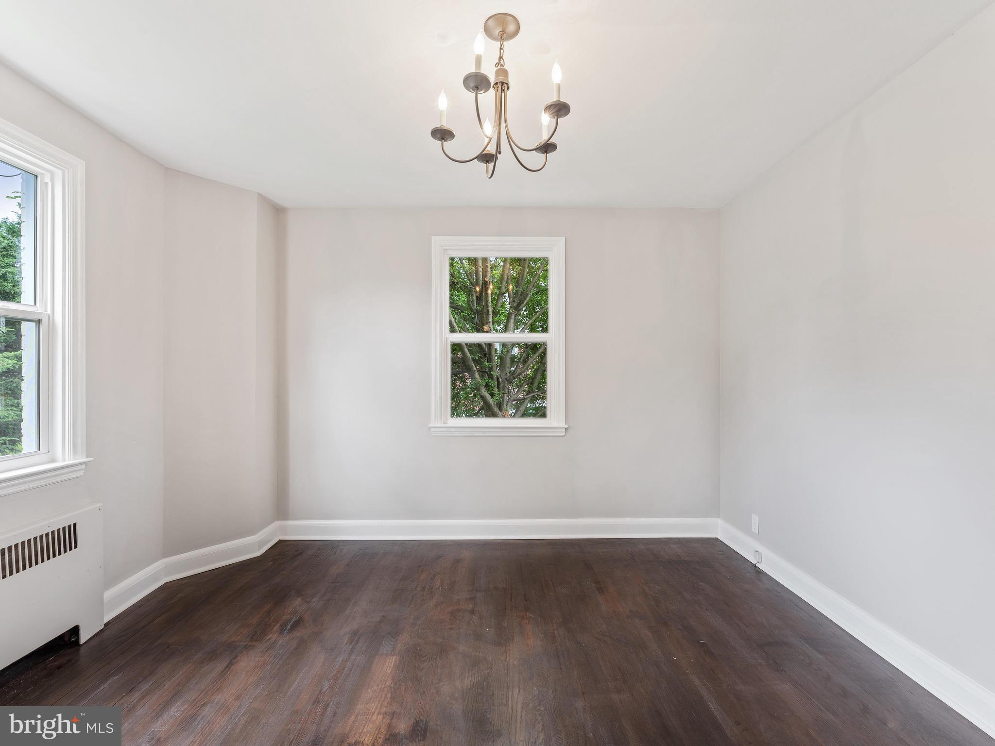 4203 Fordham Road Baltimore, MD 21229 - Photo 12 of 36 Great space with new windows throughout!