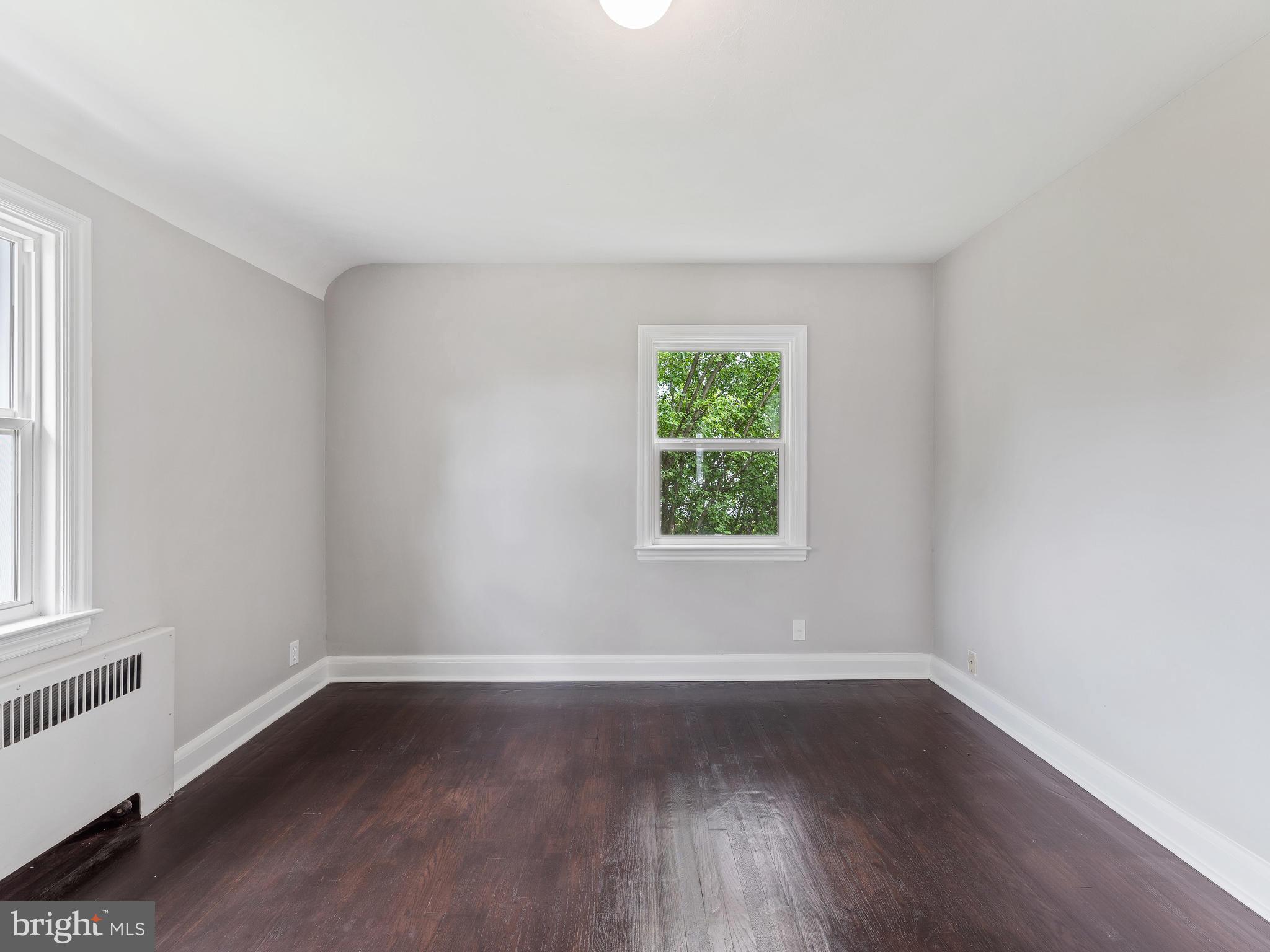 4203 Fordham Road Baltimore, MD 21229 - Photo 30 of 36 Another spacious bedroom!