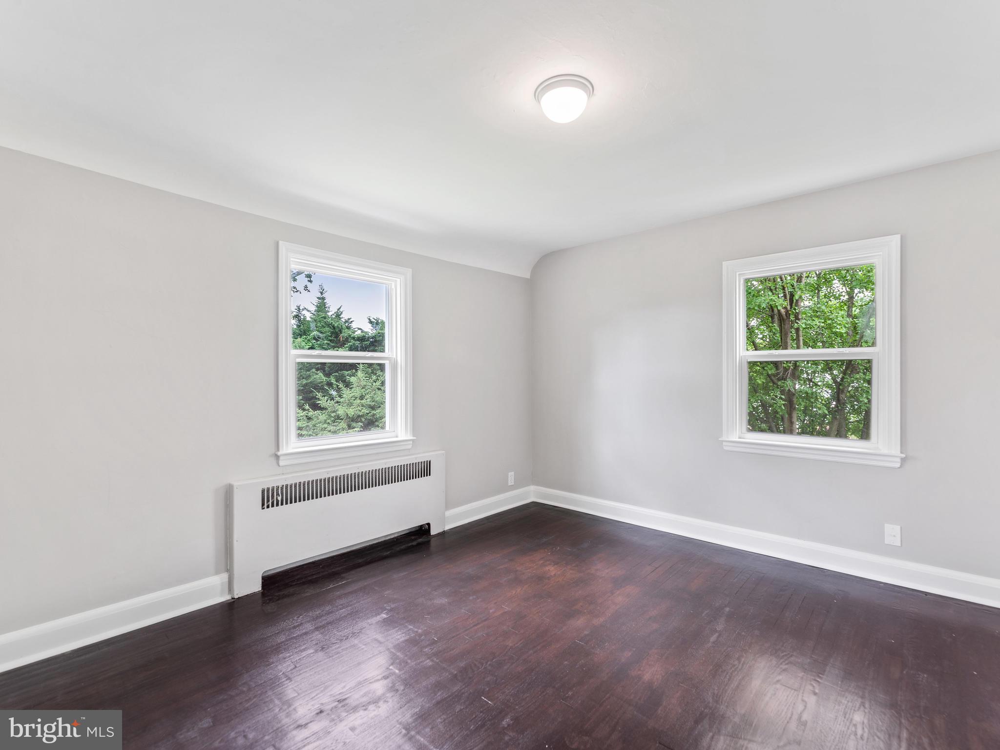 4203 Fordham Road Baltimore, MD 21229 - Photo 31 of 36 Light filled rooms!