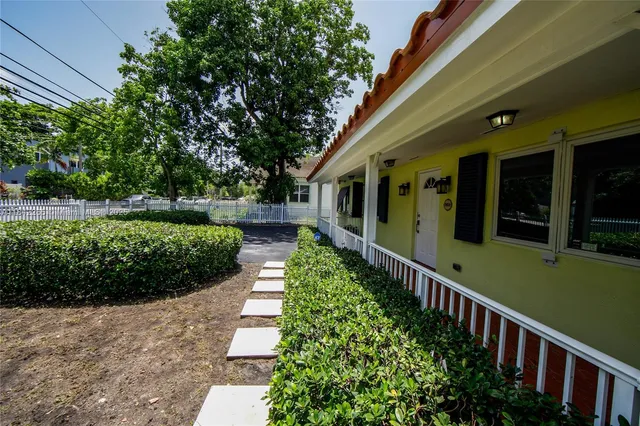 $1,037,500 | 3651 William Avenue, Miami, FL 33133