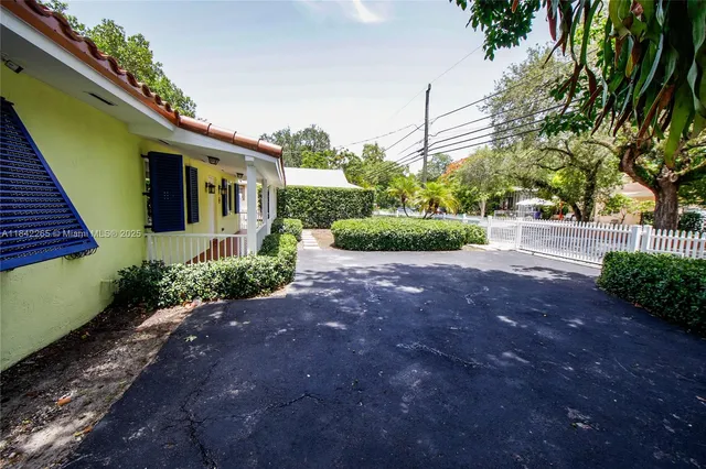 $1,037,500 | 3651 William Avenue, Miami, FL 33133