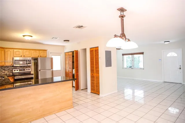 $1,037,500 | 3651 William Avenue, Miami, FL 33133