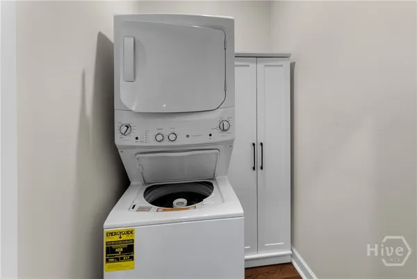 $2,400 | 1403 East Anderson Street, Savannah, GA 31404