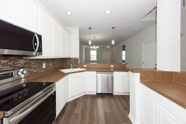 $2,625 | 547 McLernon Trace, Johns Island, SC 29455