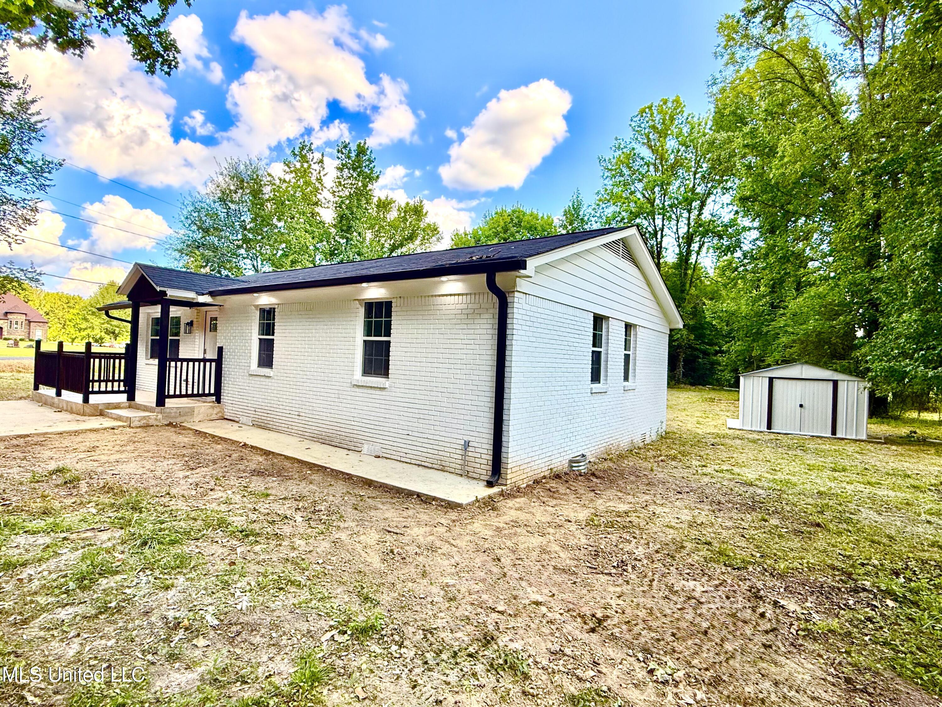 14679 Burton Road Olive Branch, MS 38654 - Photo 4 of 18 IMG_5340