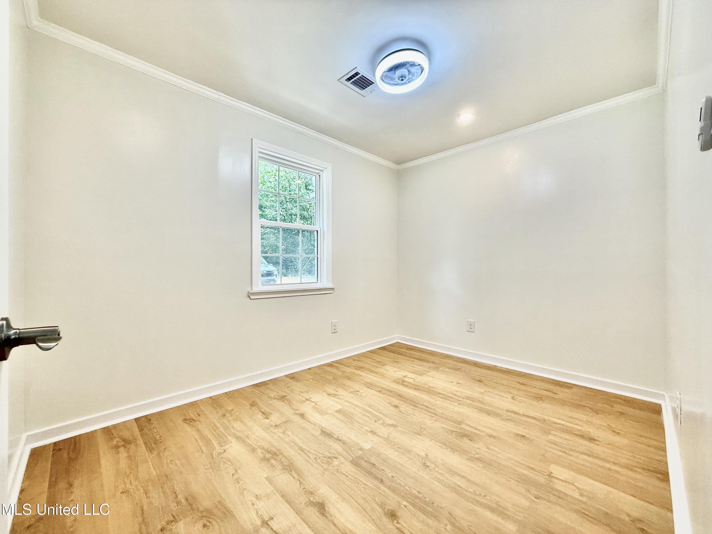 14679 Burton Road Olive Branch, MS 38654 - Photo 10 of 18 IMG_5349