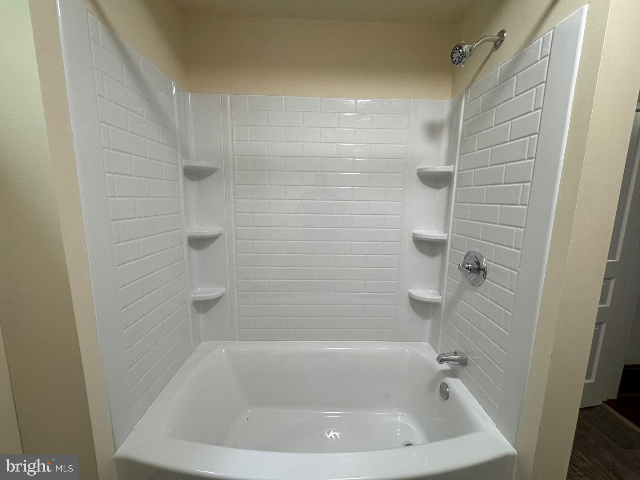 828 Main Road Lehighton, PA 18235 - Photo 8 of 10 Gallery Image 8