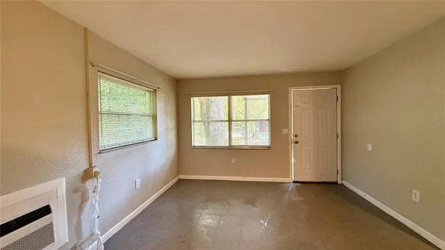 $950 | 213 Doctor Martin Luther King Junior Avenue, Wildwood, FL 34785