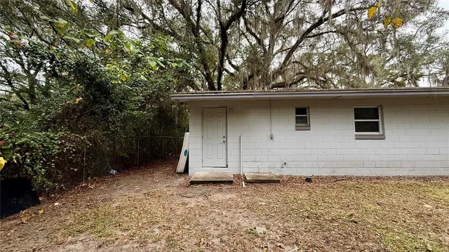 $950 | 213 Doctor Martin Luther King Junior Avenue, Wildwood, FL 34785