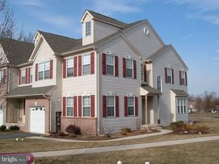 127 Raintree Crossing Hatfield, PA 19440 - Photo 1 of 6 Gallery Image 1