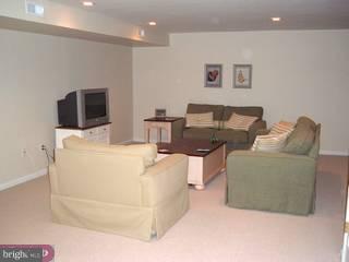 127 Raintree Crossing Hatfield, PA 19440 - Photo 4 of 6 Gallery Image 4
