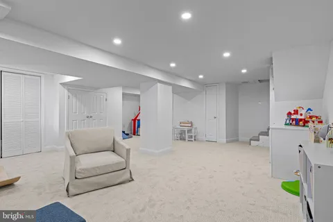 $659,900 | 220 Walnut Lane, Ambler, PA 19002