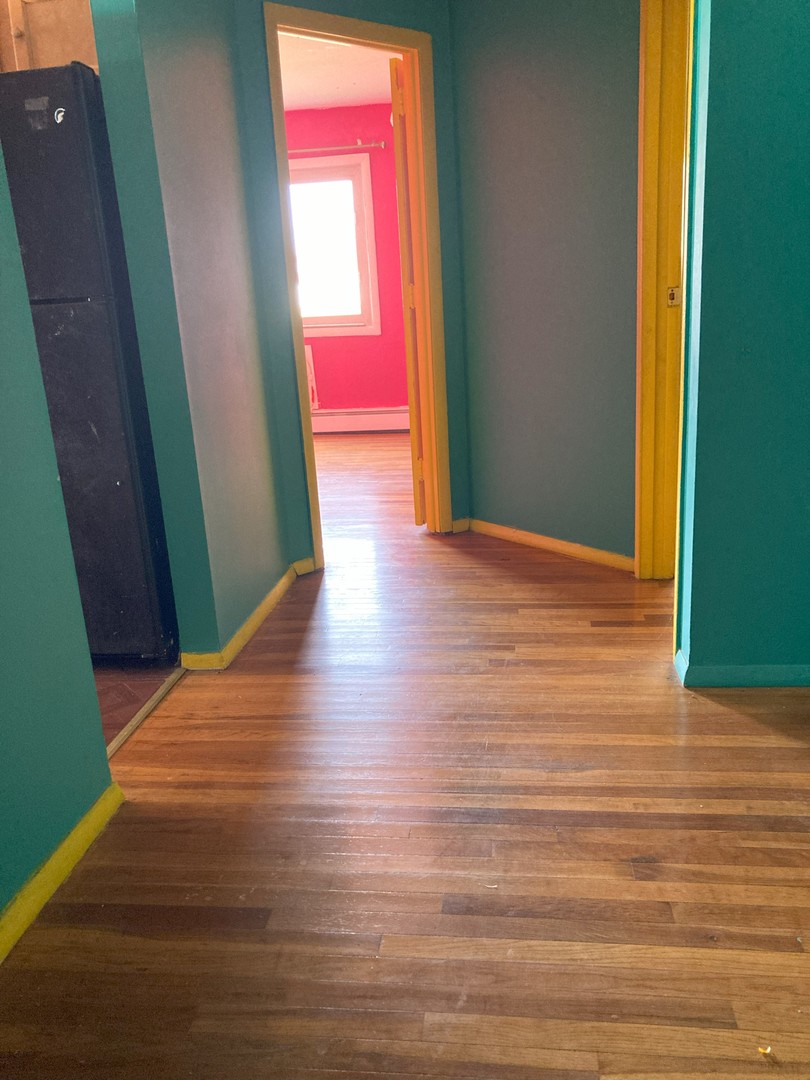 9546 Dee Road, Unit 1B Des Plaines, IL 60016 - Photo 3 of 14 Gallery Image 3