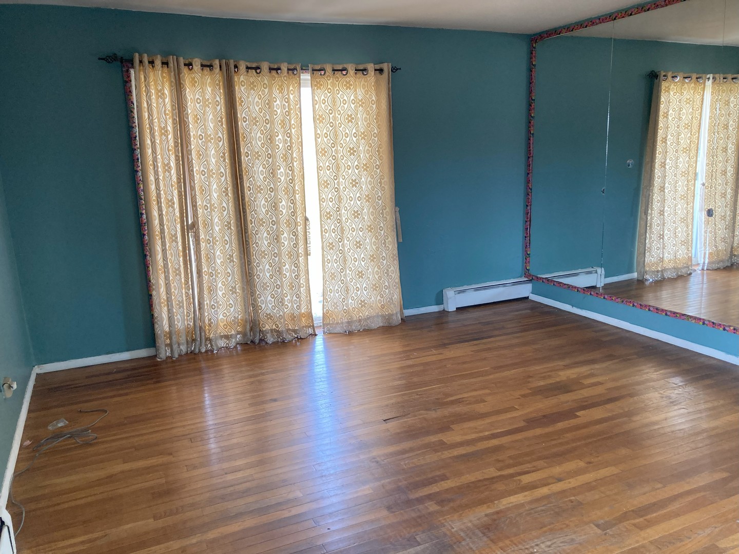 9546 Dee Road, Unit 1B Des Plaines, IL 60016 - Photo 10 of 14 Gallery Image 10