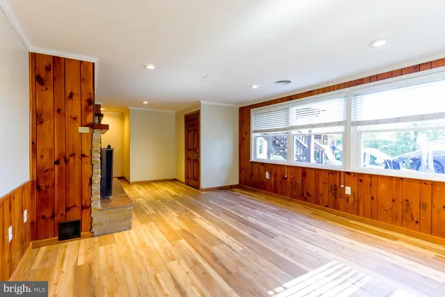 a view of entryway with wooden floor
