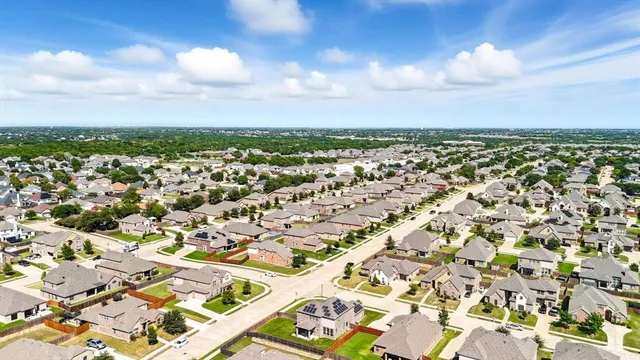 $495,000 | 717 Whippoorwill Drive, Midlothian, TX 76065