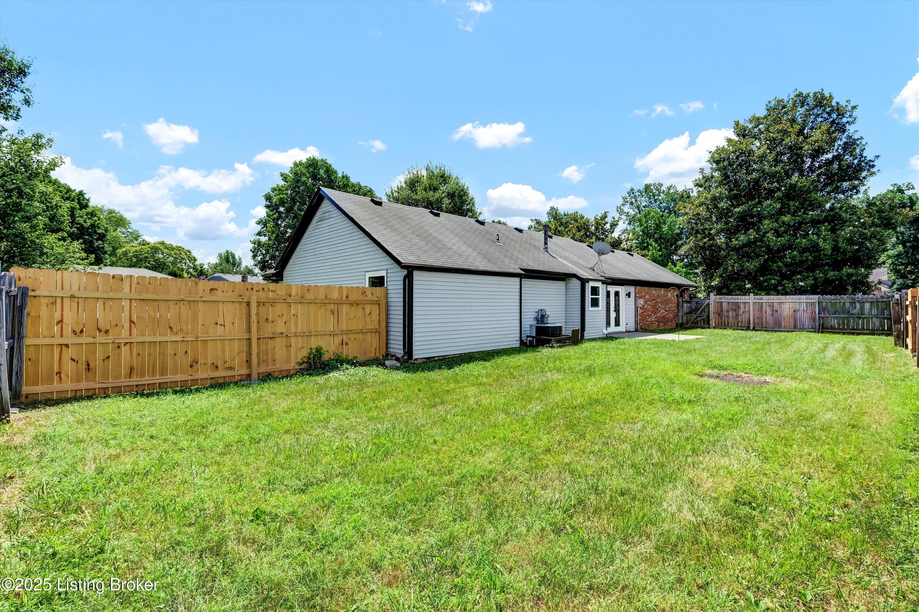 6012 Hurstview Road Louisville, KY 40291 - Photo 34 of 39 33-6012 Hurstview Rd