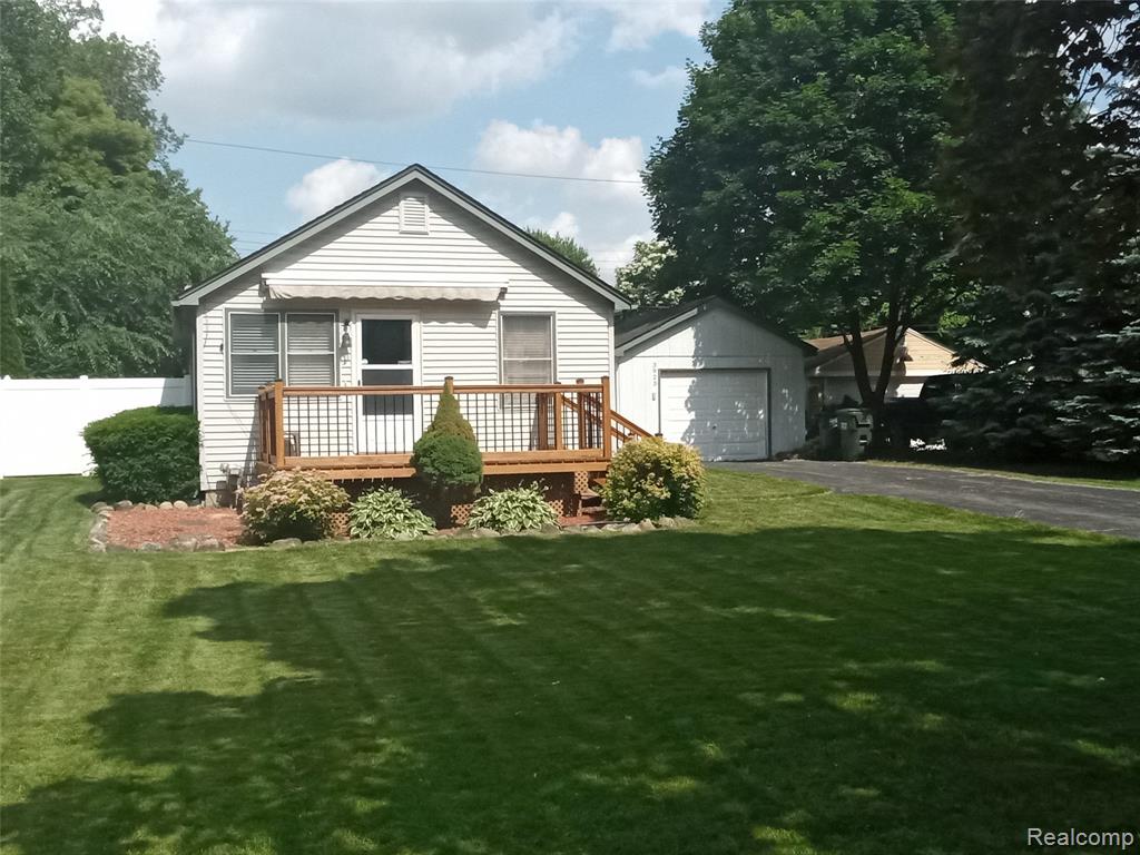 3923 Donley Avenue Rochester Hills, MI 48309 - Photo 1 of 19