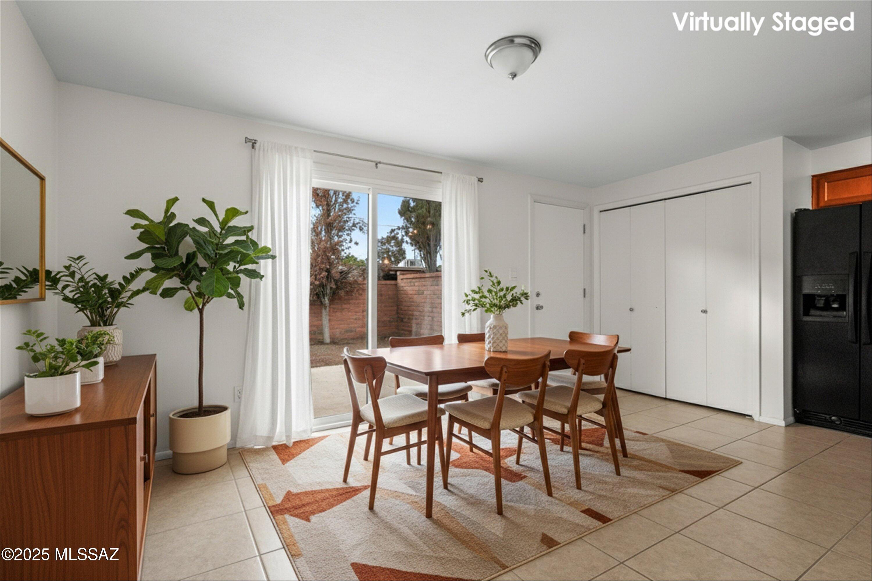4458 East Fort Lowell Road Tucson, AZ 85712 - Photo 5 of 21 Staged Dining