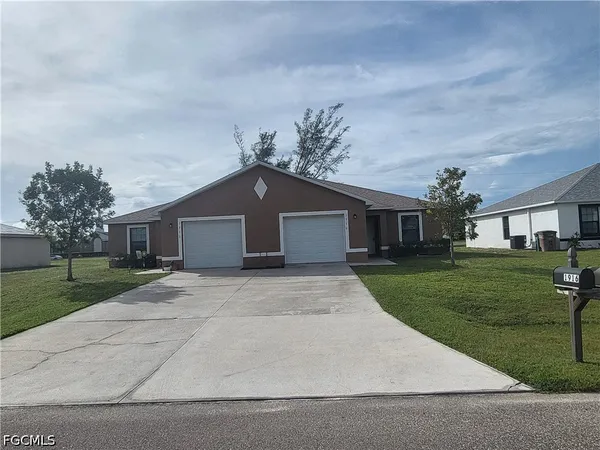 $1,695 | 1914 Southwest 15th Place, Cape Coral, FL 33991