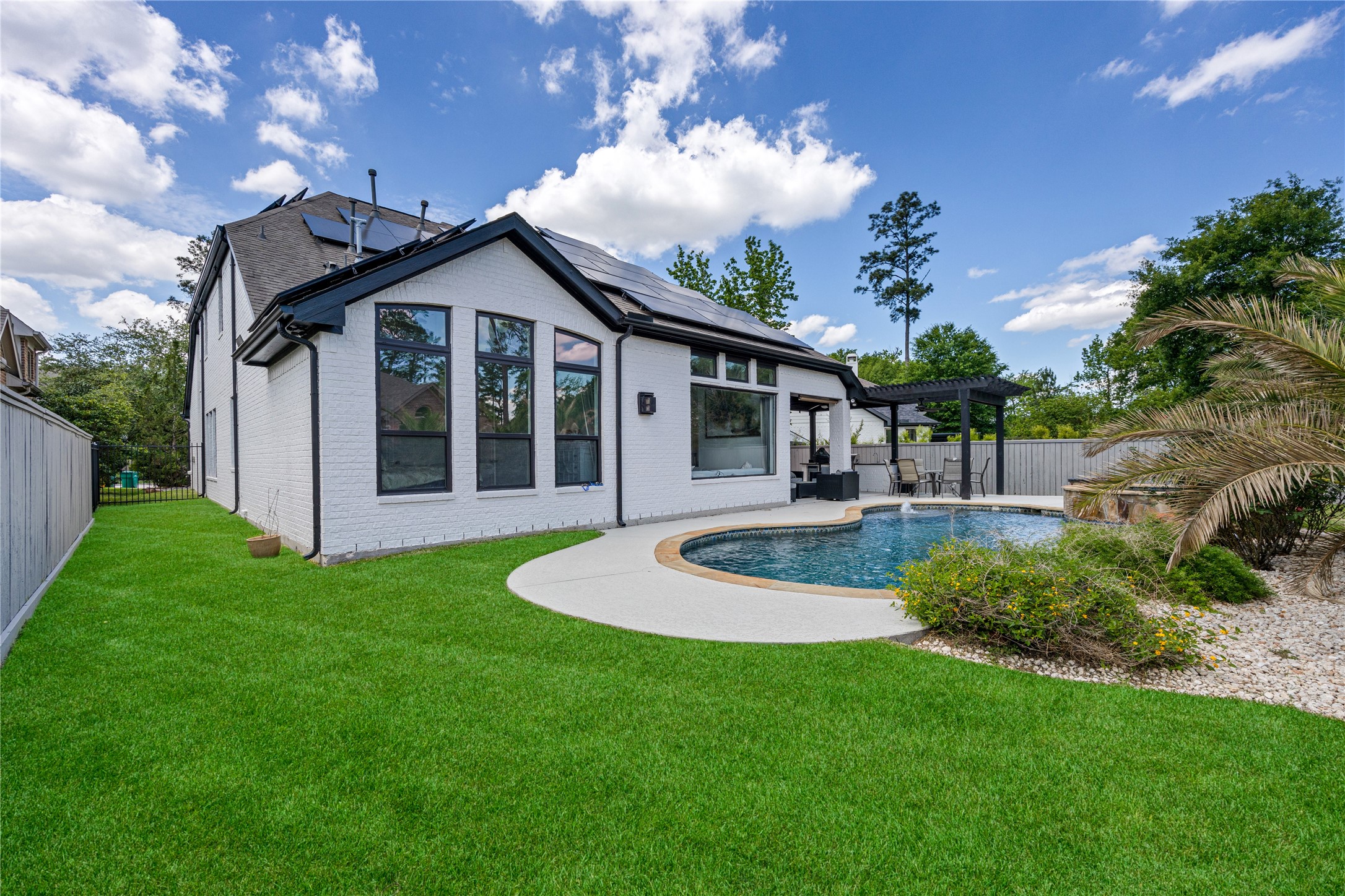 14 Rancher's Trail The Woodlands, TX 77375 - Photo 3 of 27 Backyard