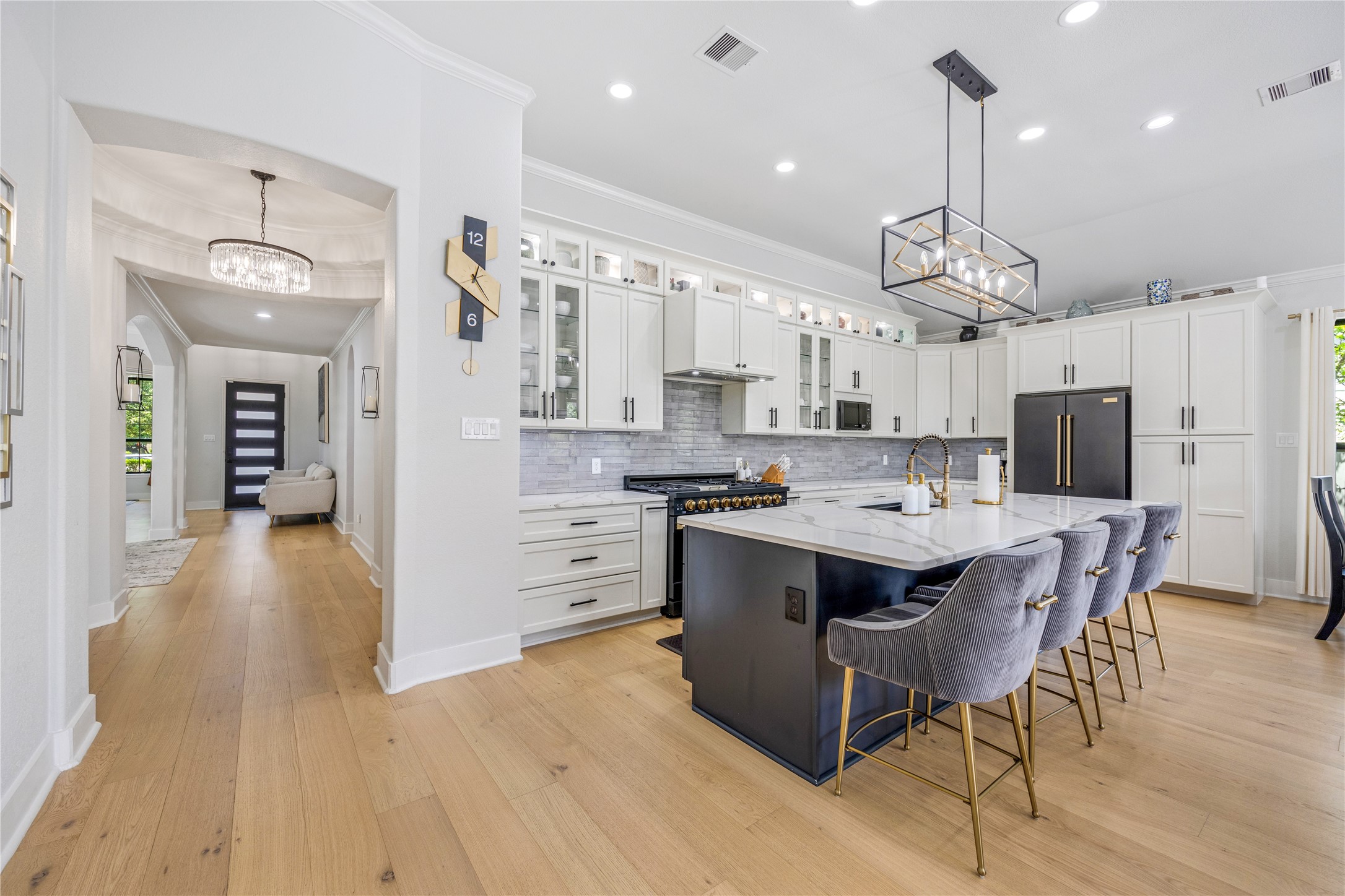 14 Rancher's Trail The Woodlands, TX 77375 - Photo 10 of 27 Kitchen