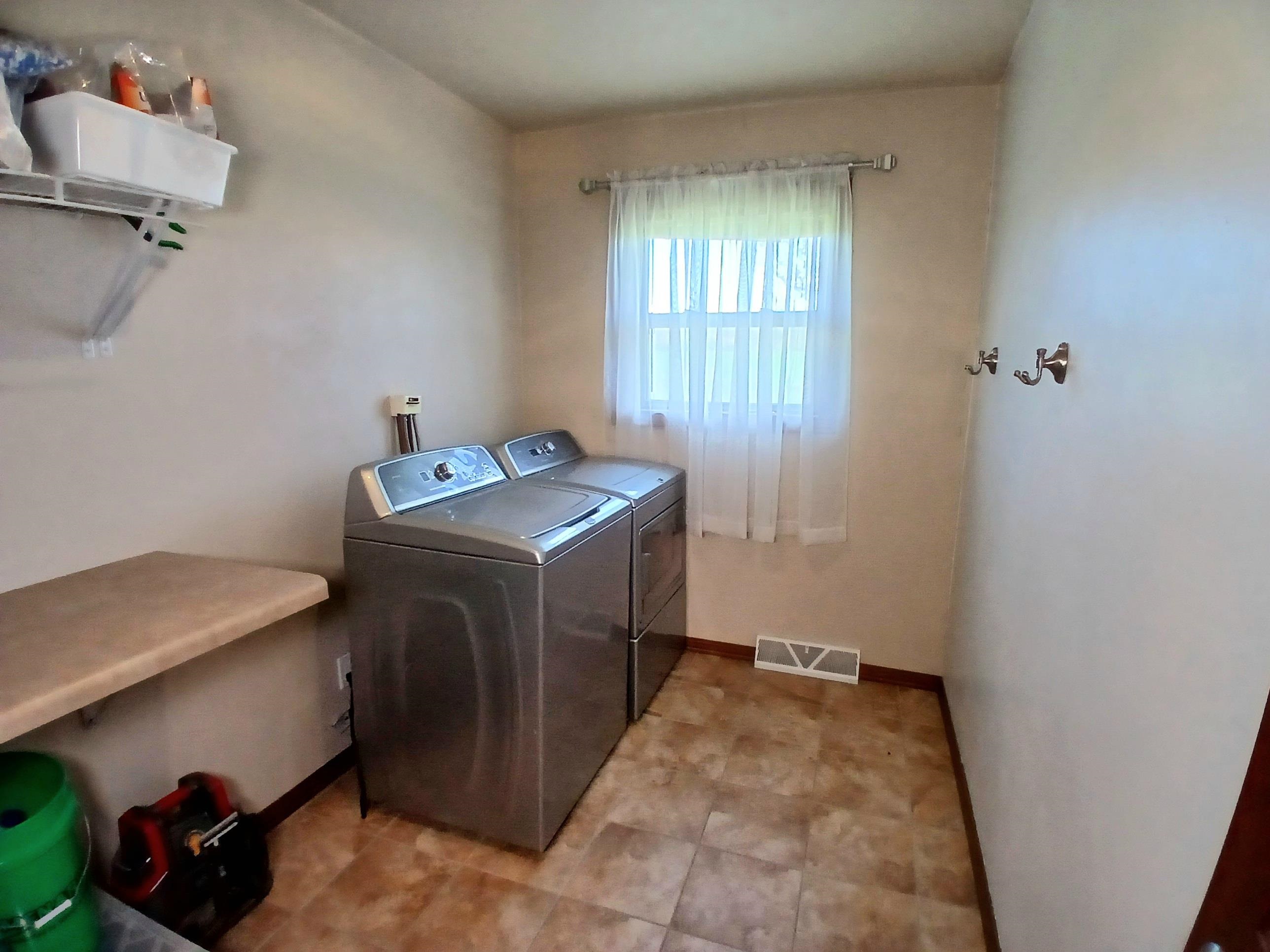 2680 Sussex Road Green Bay, WI 54311 - Photo 15 of 40
