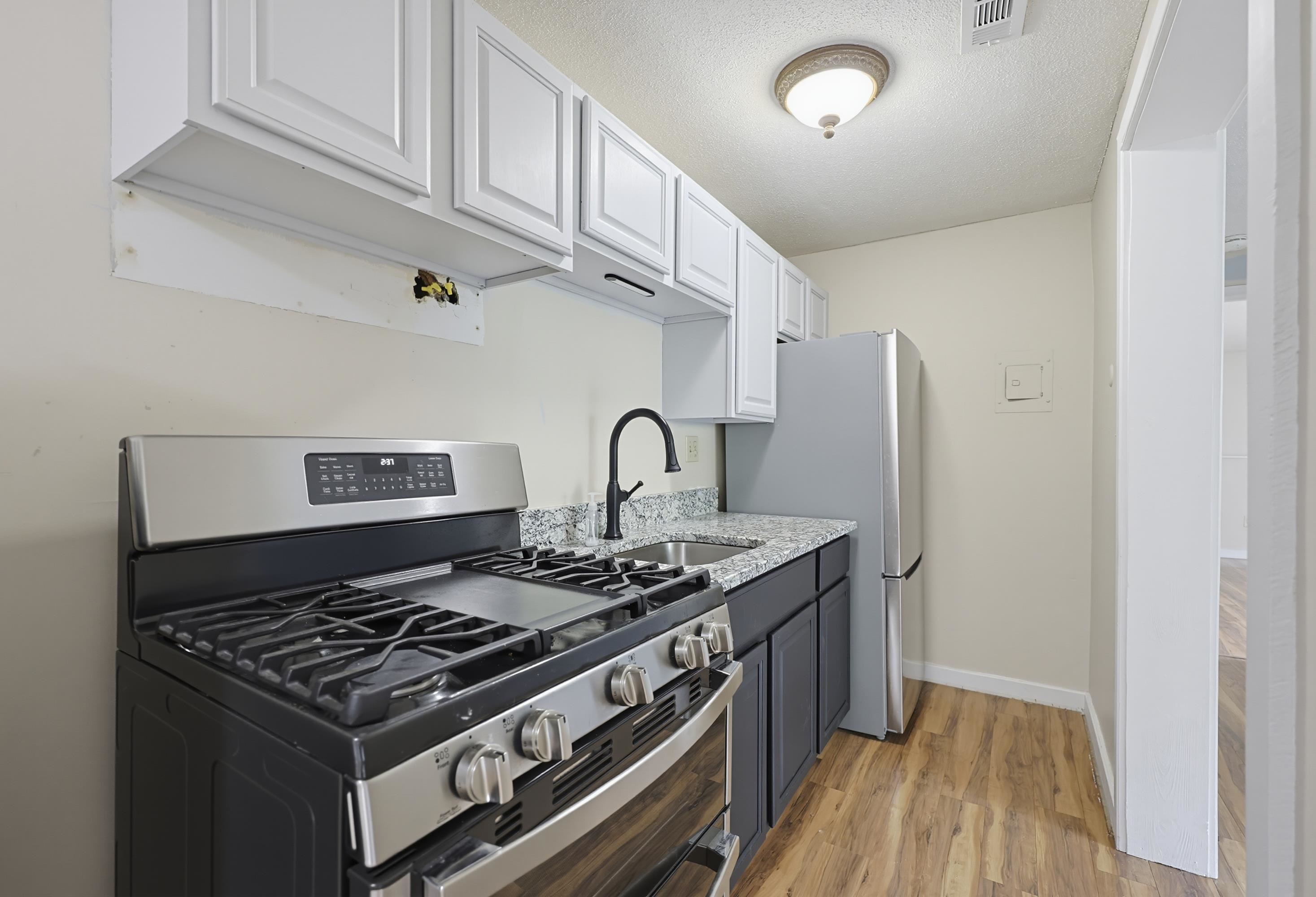 6 Brookside Drive, Unit 2 Exeter, NH 03833 - Photo 3 of 28