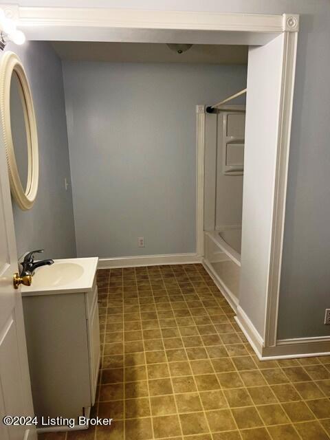 7922 Loretto Road Loretto, KY 40037 - Photo 29 of 35 Second full bath