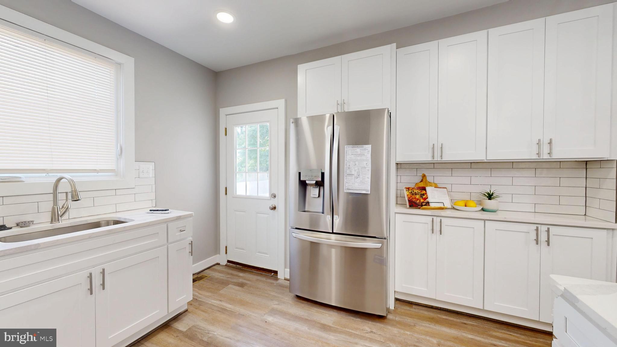 3515 St James Road Baltimore, MD 21244 - Photo 11 of 34 Incredible Kitchen with Quartz Counters