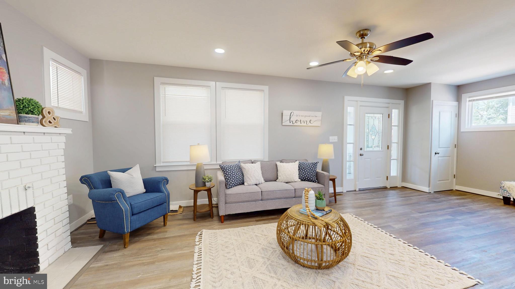 3515 St James Road Baltimore, MD 21244 - Photo 3 of 34 Gorgeous Living Area