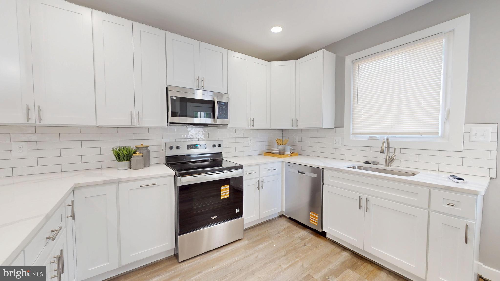 3515 St James Road Baltimore, MD 21244 - Photo 10 of 34 Incredible Kitchen with Quartz Counters