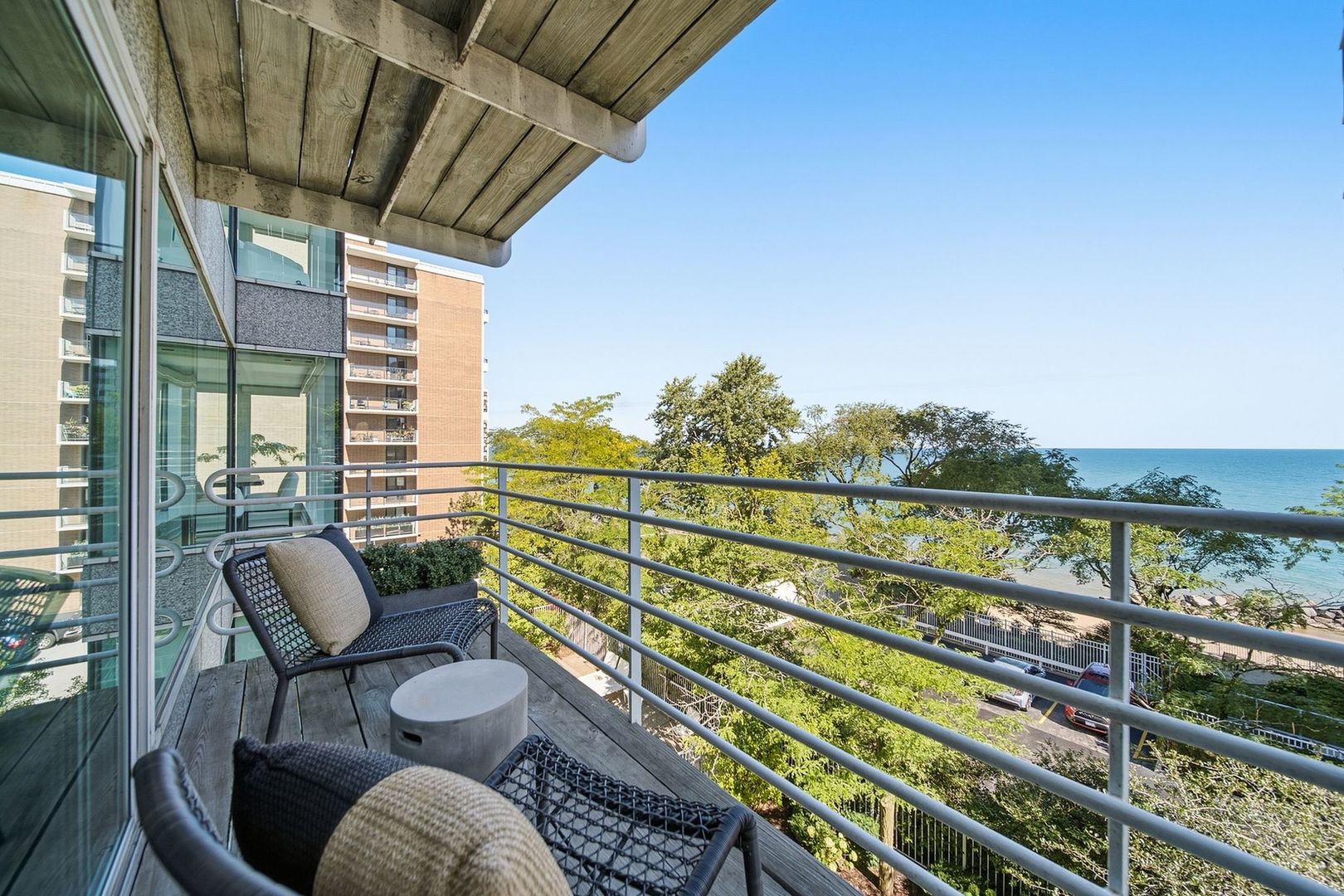 1618 Sheridan Road, Unit 4 Wilmette, IL 60091 - Photo 20 of 33 Gallery Image 20