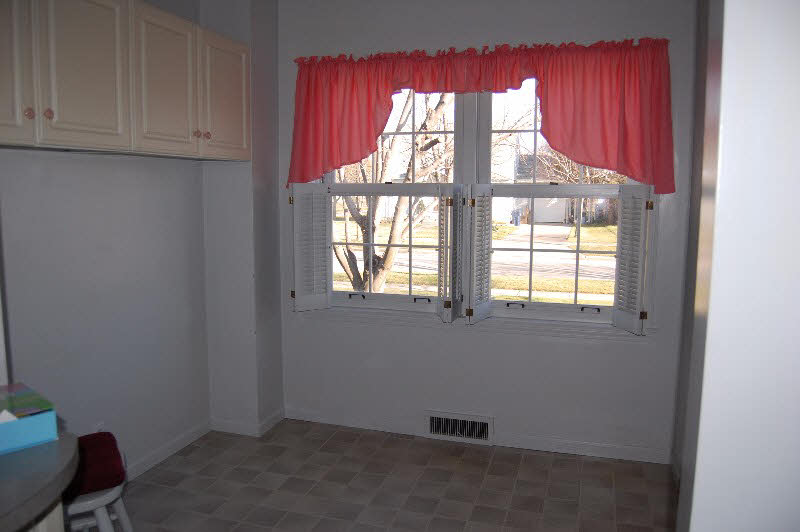 700 South Hampton Street Bay City, MI 48708 - Photo 6 of 16 Gallery Image 6
