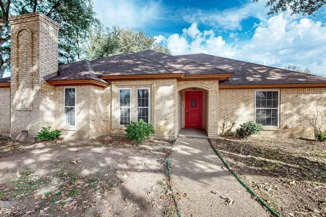 $364,900 | 4901 Fort Stockton Drive, Arlington, TX 76017