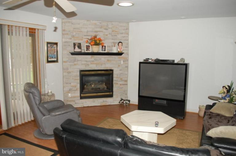3400 Fielding Road Pikesville, MD 21208 - Photo 7 of 15 Family Room