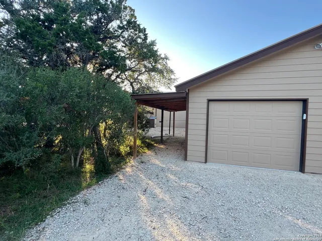 $260,000 | 314 Harbour Way, Lakehills, TX 78063