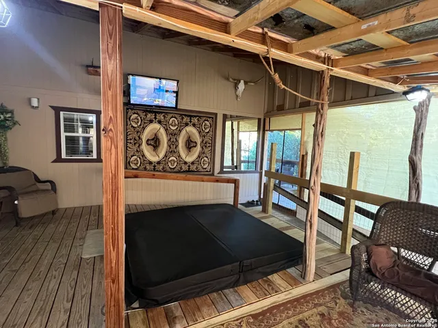 $260,000 | 314 Harbour Way, Lakehills, TX 78063