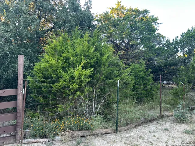 $260,000 | 314 Harbour Way, Lakehills, TX 78063