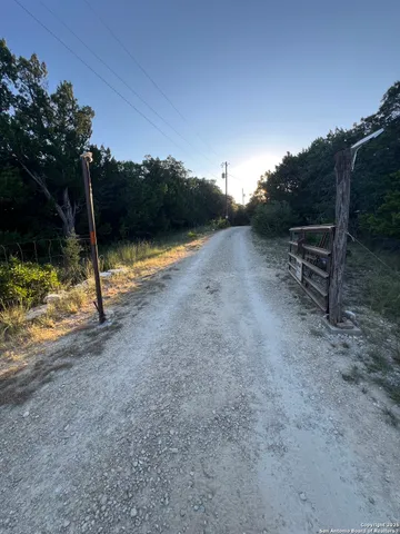 $260,000 | 314 Harbour Way, Lakehills, TX 78063