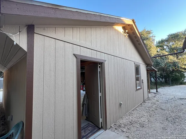 $260,000 | 314 Harbour Way, Lakehills, TX 78063