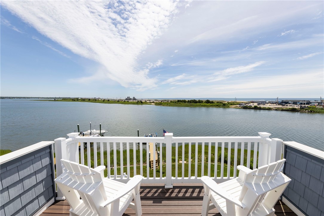 29 Winnapaug Road Westerly, RI 02891 - Photo 3 of 48