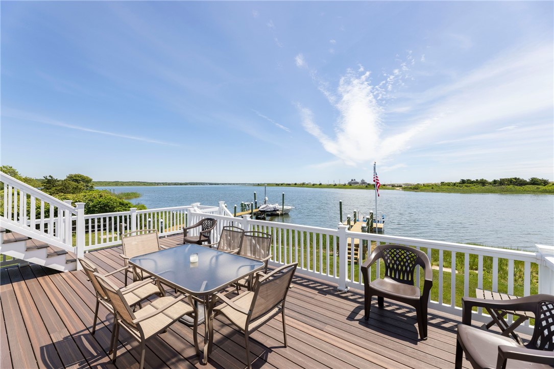 29 Winnapaug Road Westerly, RI 02891 - Photo 4 of 48